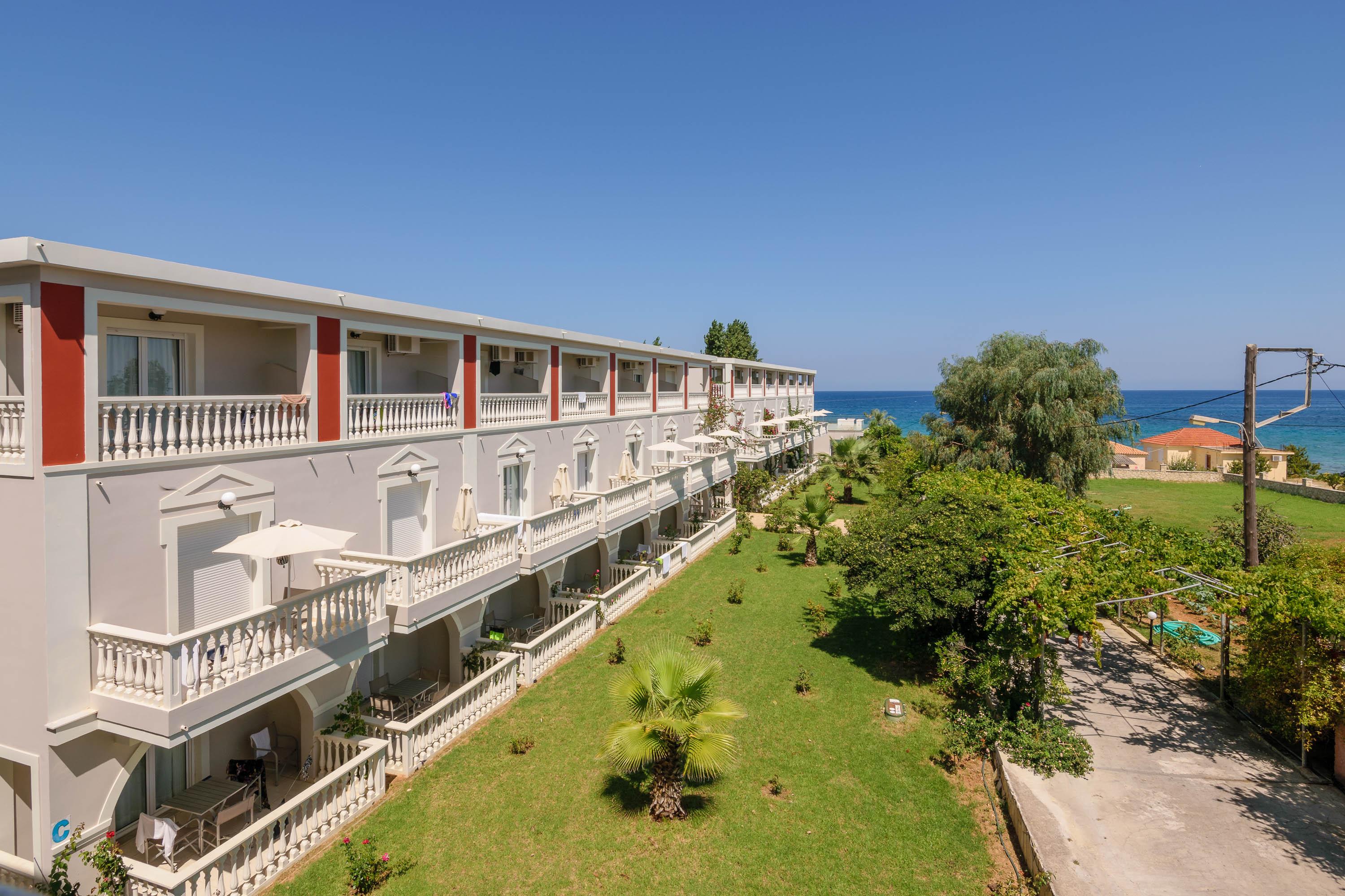 Belussi Beach Hotel & Suites Psarou  Exterior photo